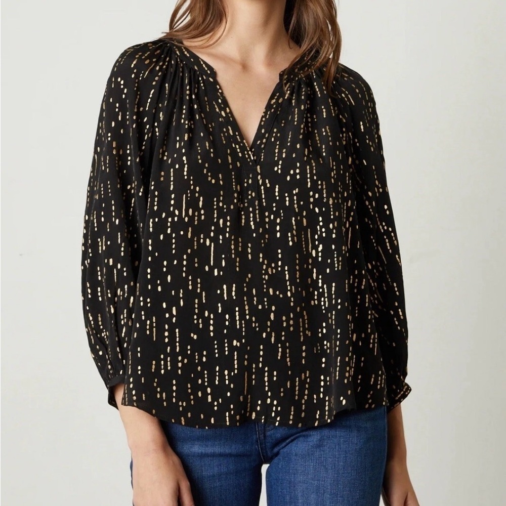 Velvet by Graham & Spencer Nixie Metallic Black Gold Print Top Size Medium